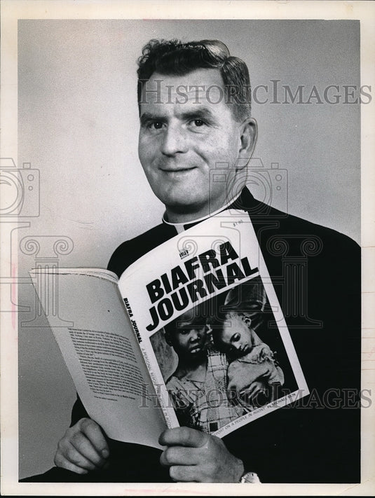 Press Photo Father Peter Hughes - Historic Images