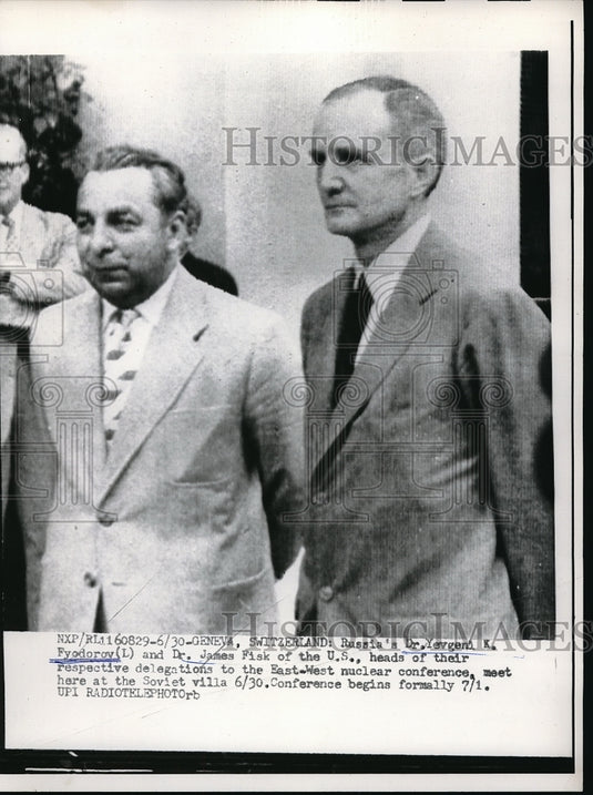 1953 Press Photo Dr.Yevgeni K.Fydorov & Dr.James Fisk in East-West Conference. - Historic Images