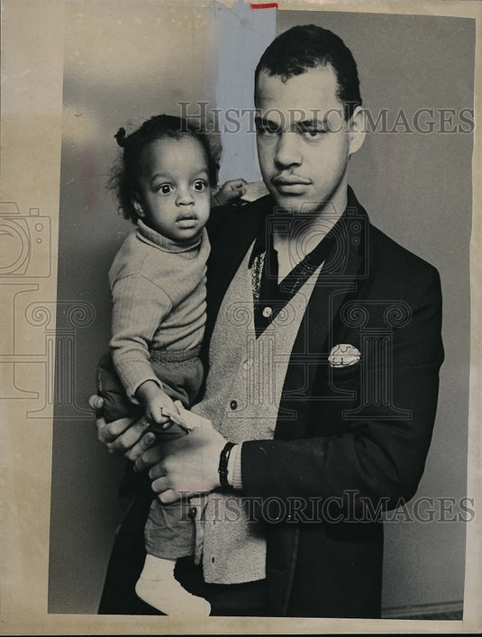 1956 Press Photo Ken Herrell age 17 & sister Lorna 18 months old-Historic Images