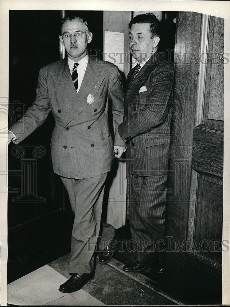 1943 Dr. Otto Willumeit in Citizenship Trial - Historic Images