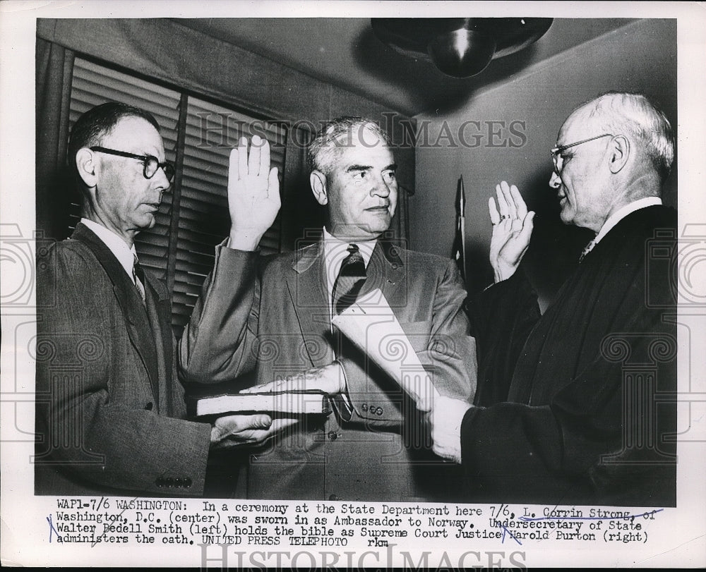 1954 Press Photo L. Corrin Strong Ambassador to Norway Harold Purton-Historic Images