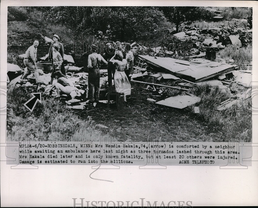 1951 Press Photo Mrs. Wendla Hakala, Tornado Damage Victim Robbinsdale Minnesota - Historic Images