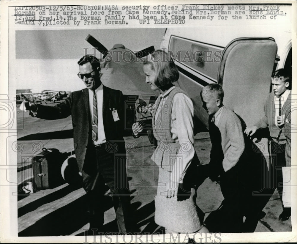 1965 Press Photo Frank Hickey, NASA, Mrs. Frank Borman, Fred and Edwin Borman - Historic Images