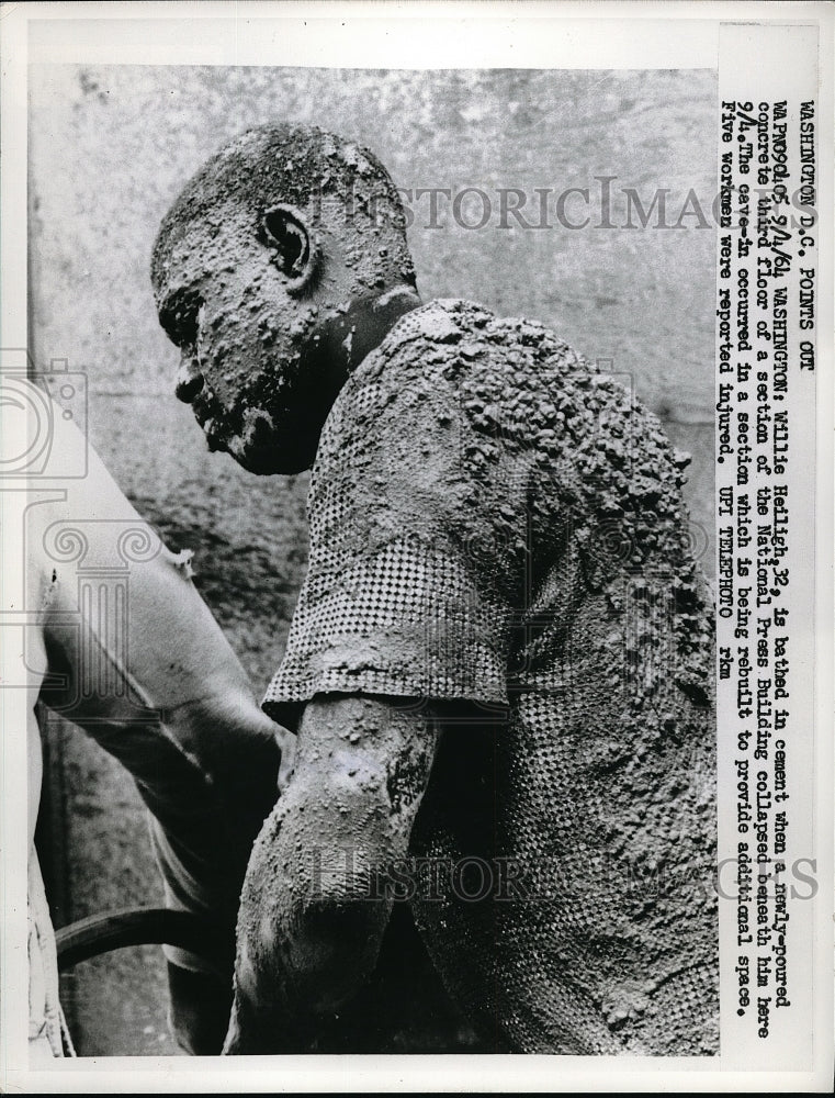 1964 Press Photo Willie Heiligh Bathed in Cement After National Press Bldg. Fell-Historic Images