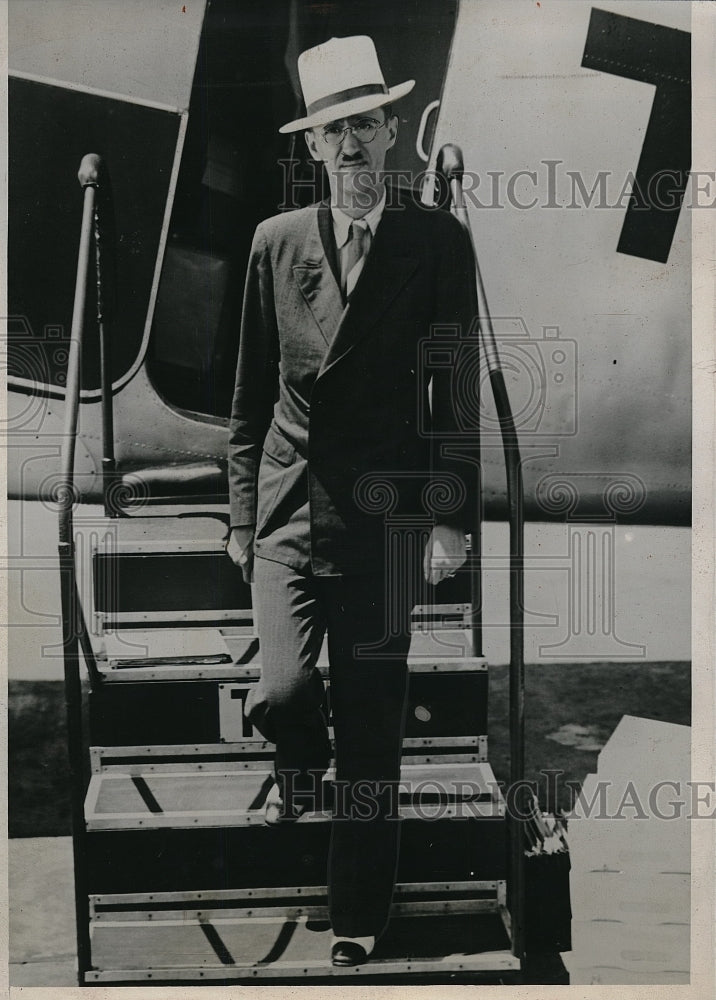 1937 Wayne Cox Exec. Asst to U.S. High Commissioner - Historic Images