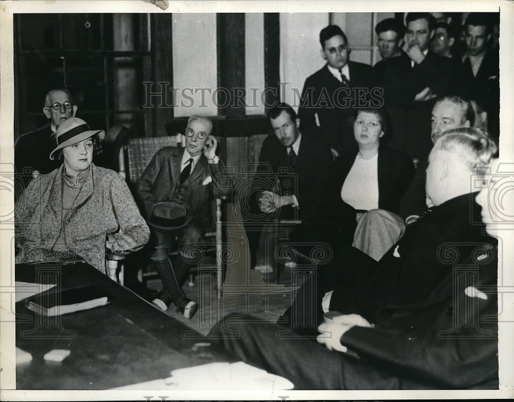 1935 Press Photo Mrs. Herbert G. Vail Testifies at Inquest of Mrs. H.B. Davidson - Historic Images