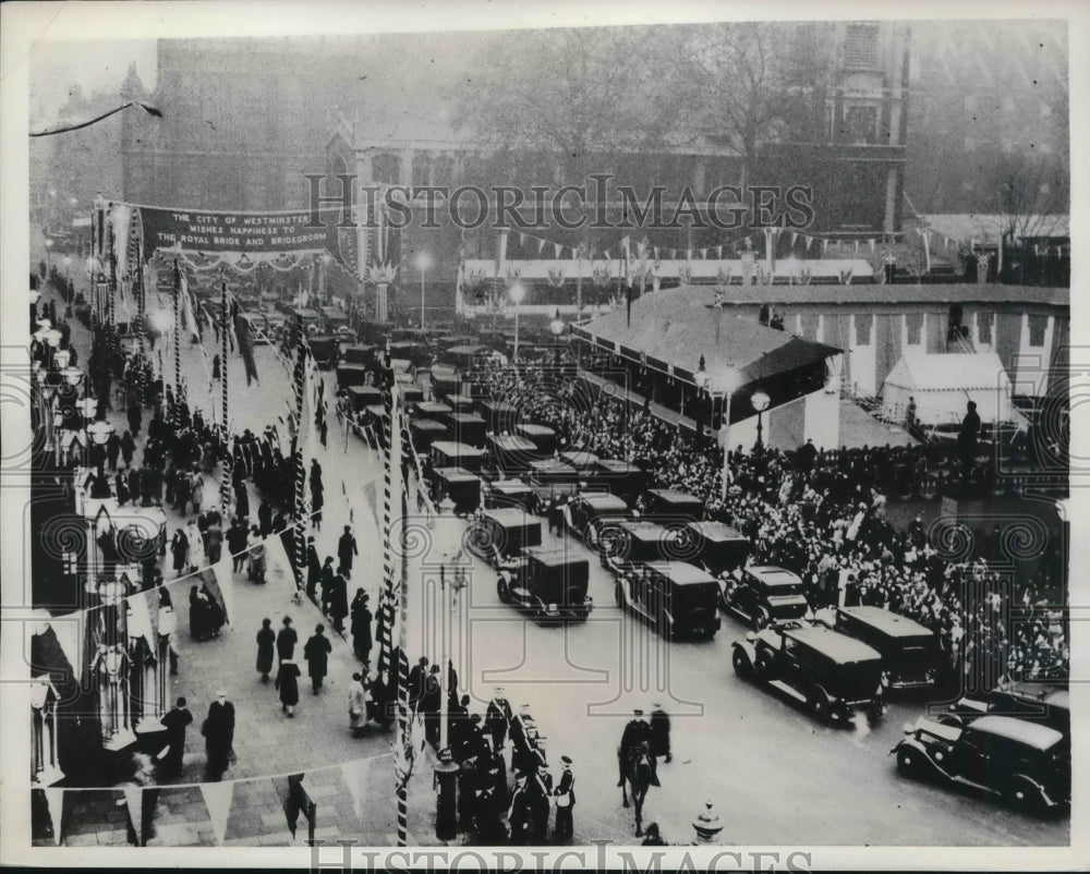 1934 Arriving Guests For Royal wedding at Westminster Abbey - Historic Images