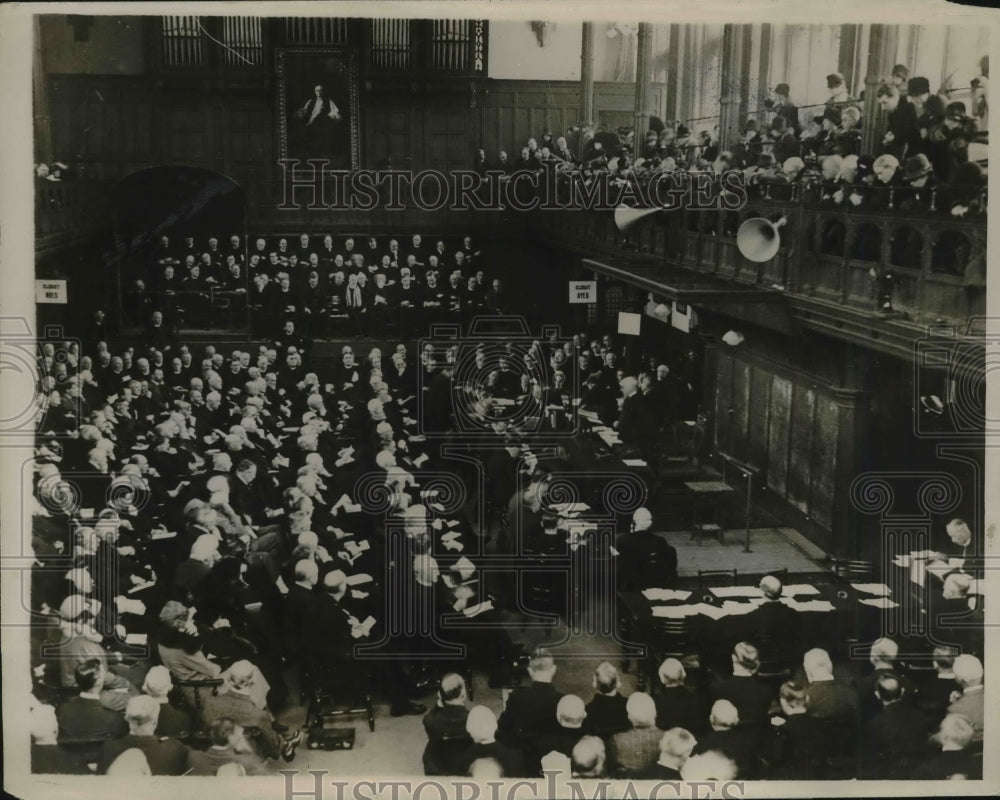 1928 The Church Assembly of England opened a critical session at the - Historic Images