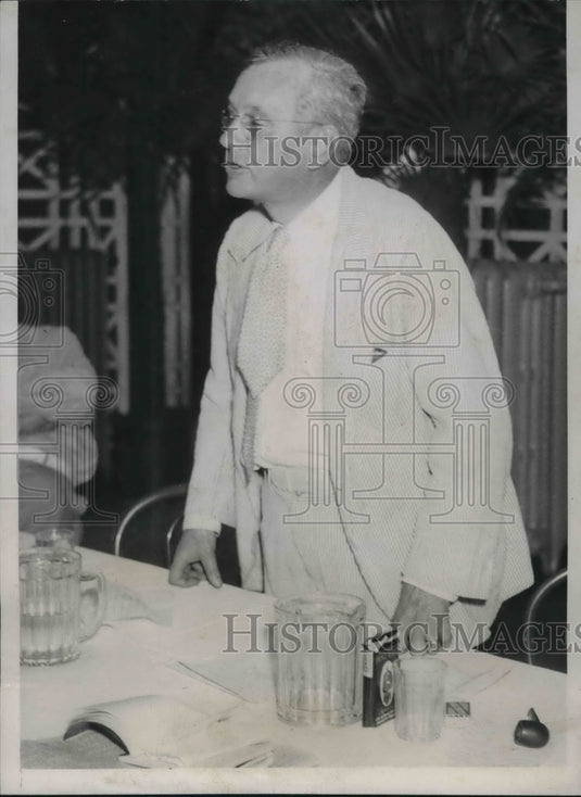 1936 Press Photo Gov. Alfred Landon at Convention of Kansas Editor's Association - Historic Images