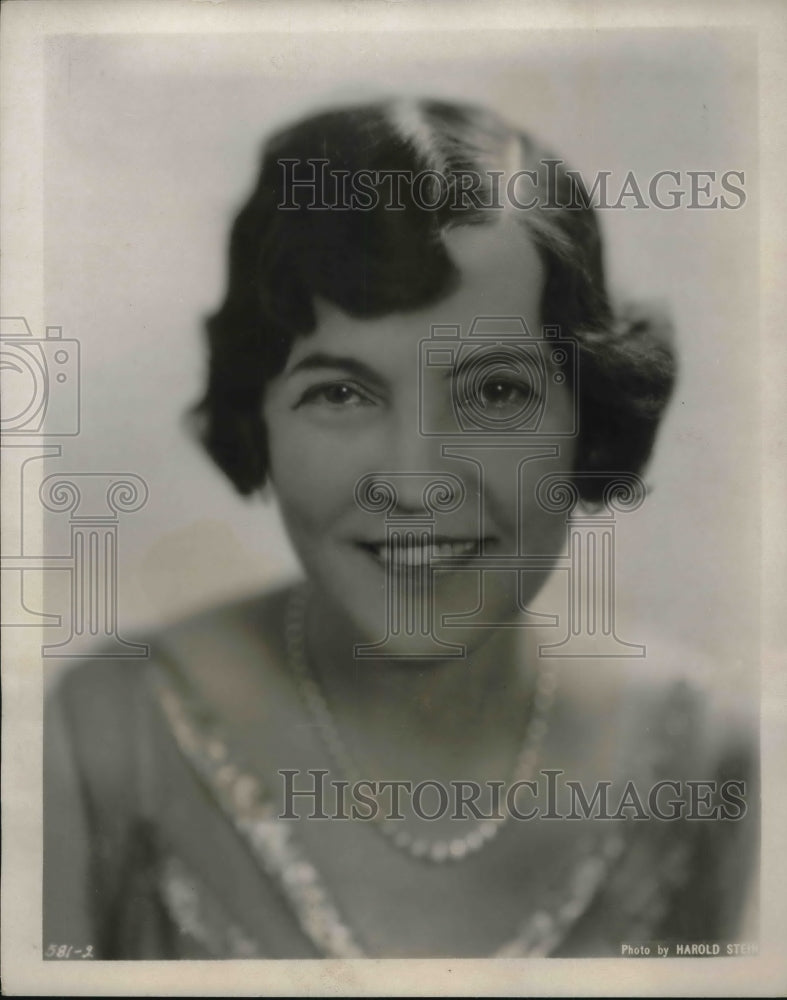 1930 Press Photo Brook Louis, Composer Will be at Piano with "Roses - Historic Images