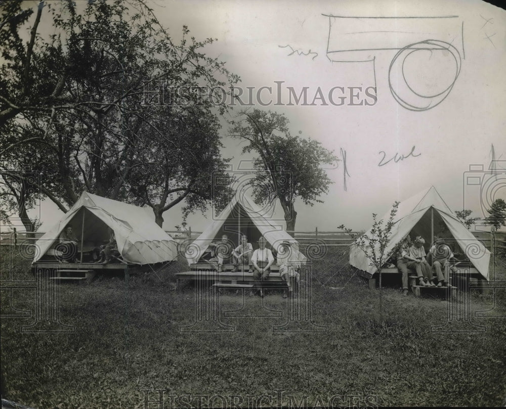 1918 Farm camp of US Boys Working Reserve - Historic Images