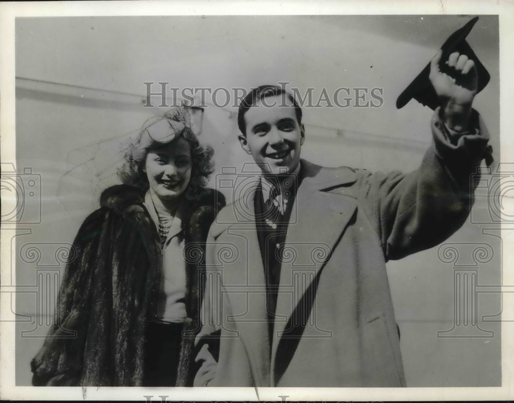 1938 Press Photo Southampton, England Mr &amp; Mrs David W. Gearst on SS Queen Mary - Historic Images