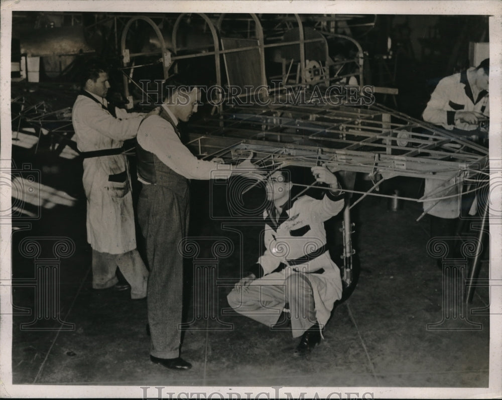 1940 aerodynamics teacher John McKellar, CA Polytech-Historic Images