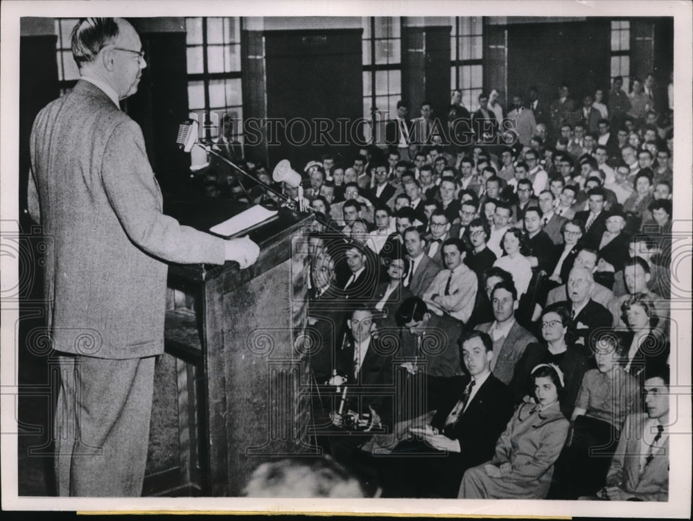 1952 Press Photo Senator Robert Taft Speaks to Students at Boston University - Historic Images