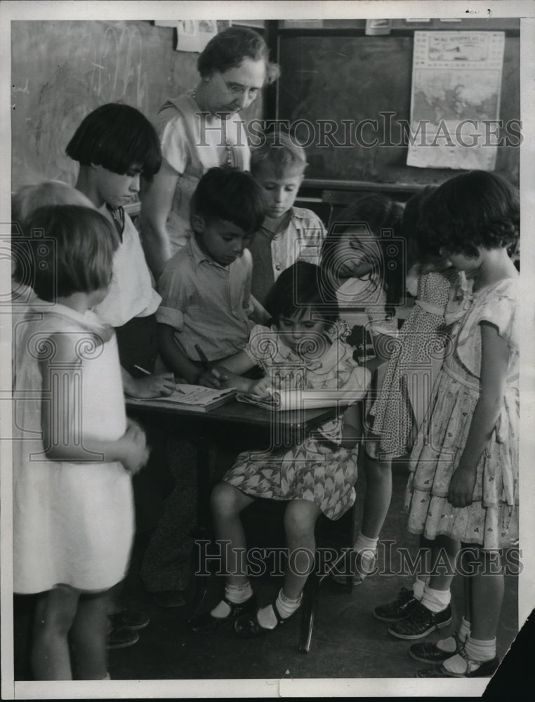 1934 Press Photo Prinicpal Saolome Townsend June Rubles, Betty Lou Anderson - Historic Images