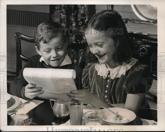 1939 Press Photo Justice William O. Douglas Children, William Jr. and Mildred - Historic Images