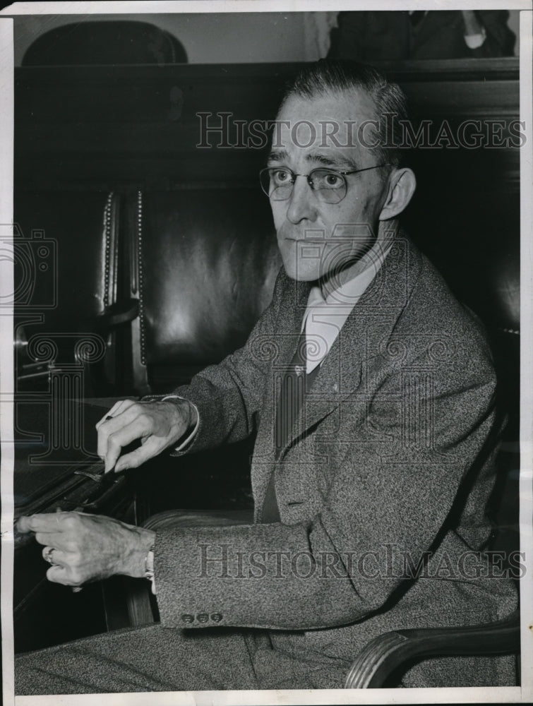 1947 Press Photo Lt. Ollie F. Osborne Policeman Testifying In Washington D.C. - Historic Images