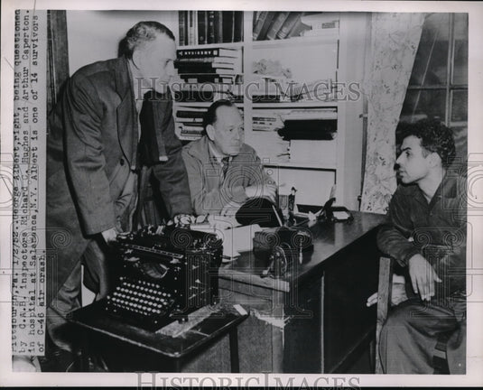 1952 Press Photo Inspectors Richard C. Hughes & Arthur Caperton At Hospital - Historic Images