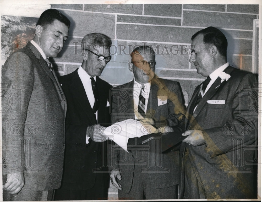 1958 Press Photo Councilmen Joseph Smith &amp; Alex Cameron &amp; Real Estate Developer-Historic Images