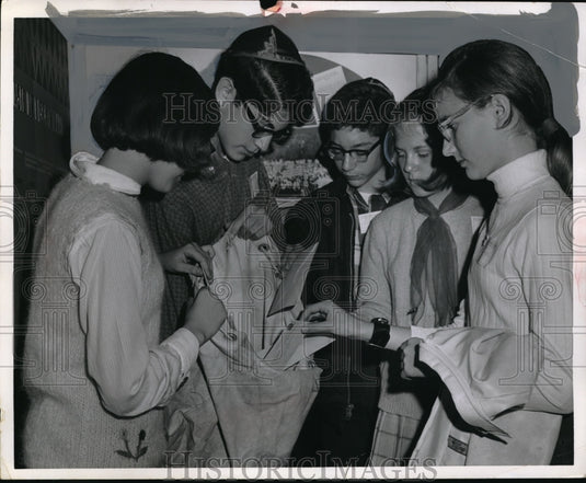 Linda Schwartz, Peter Coron, Robt. Hoffman,Geri Root, Laura Schwartz - Historic Images