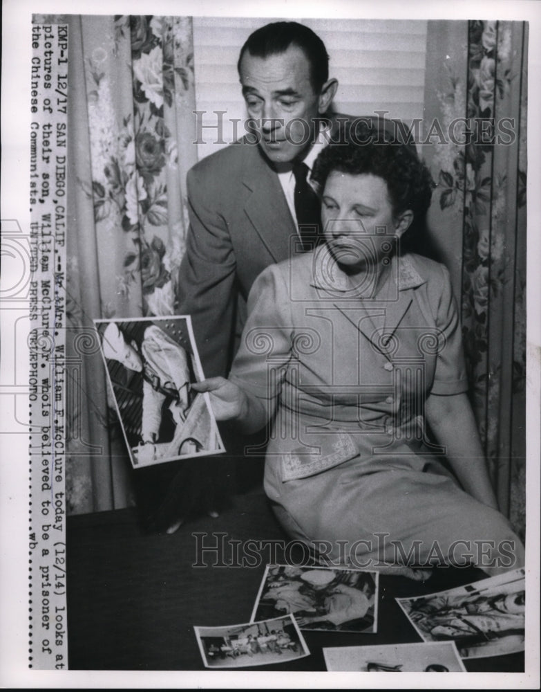 1954 Press Photo San Diego, Ca.Mr & Mrs Wm F McClure & photo of son, Korean POW - Historic Images