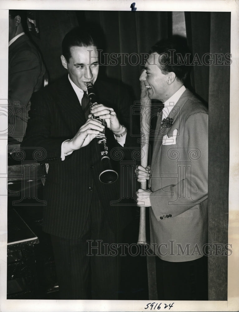 1941 Press Photo NYC, Bob Feller &amp; Woody Herman orchestra leader &amp; pitcher - Historic Images