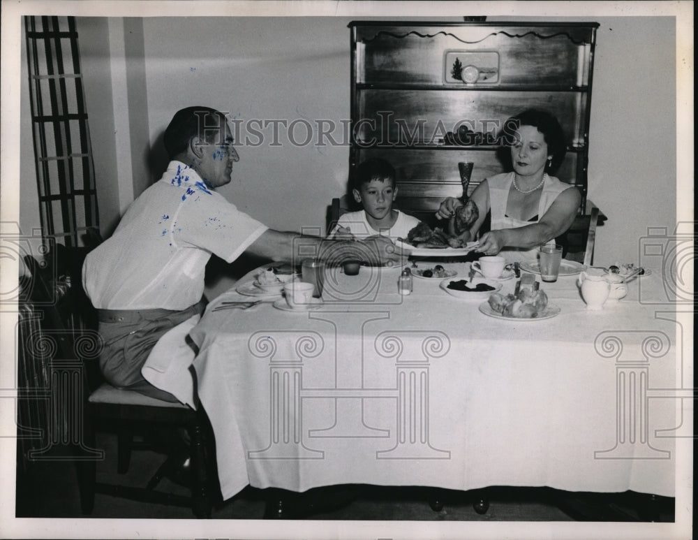 1951 Cleveland Indians Mgr. Al Lopez with his wife and son Al Jr. - Historic Images