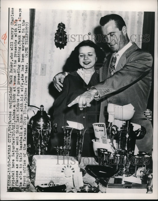 1949 Press Photo Yankee Outfielder Hank Bauer & Fiancee Charlene Friedel-Historic Images