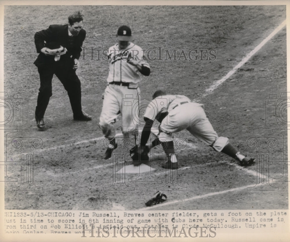 1948 Press Photo Jim Russell Braves Scores Run Clyde McCullough Catcher Cubs - Historic Images