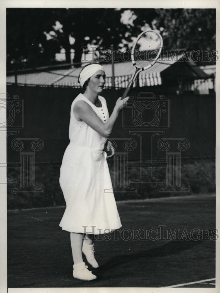 1930 Press Photo Frau Kiep plays tennis at Chevy Chase Country Club in Wasington - Historic Images