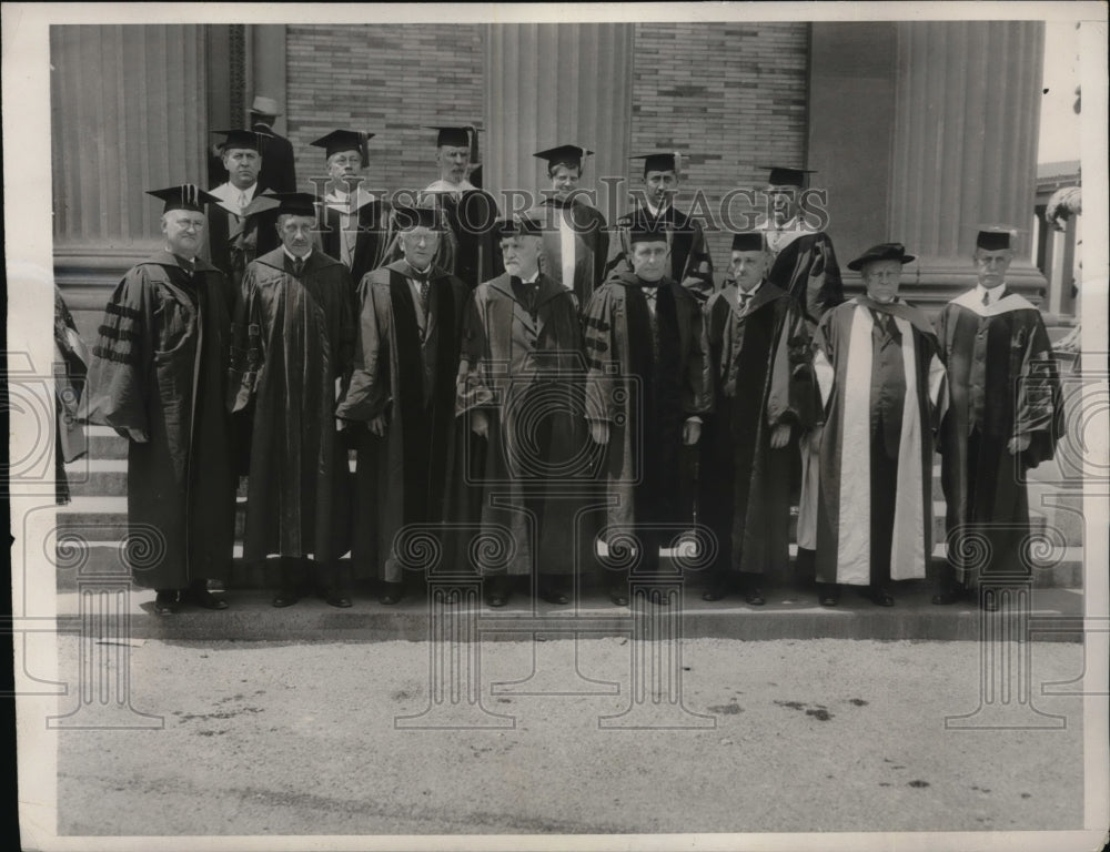 1932 Press Photo New York University confers honorary degrees to sixteen people - Historic Images