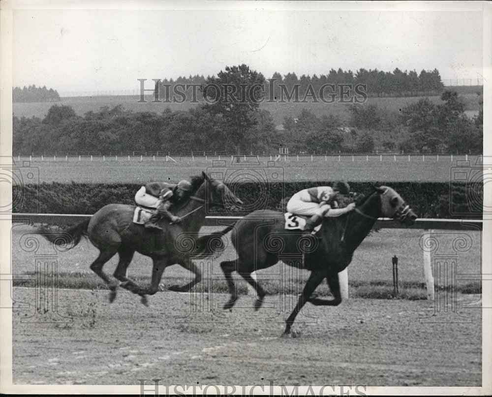 1939 Us wins Wakefield Handicap at Empire City Track-Historic Images