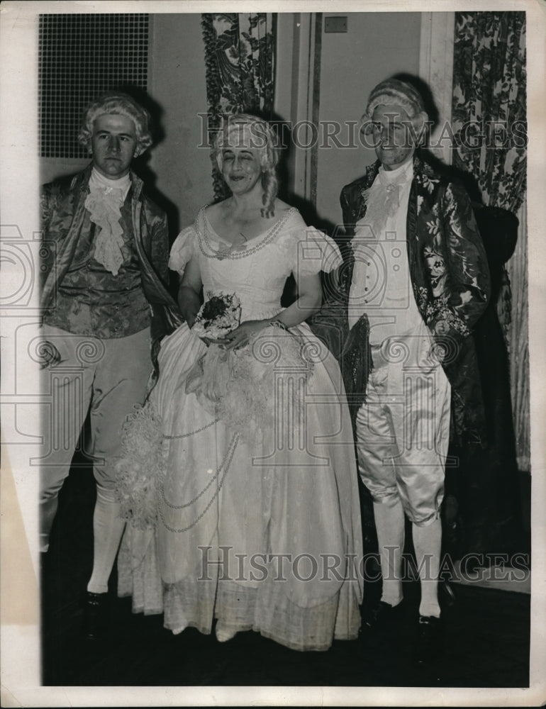 1932 Rep Ruth Bryan Owen of Florida, son Bryan Jr & nephew Ronald-Historic Images