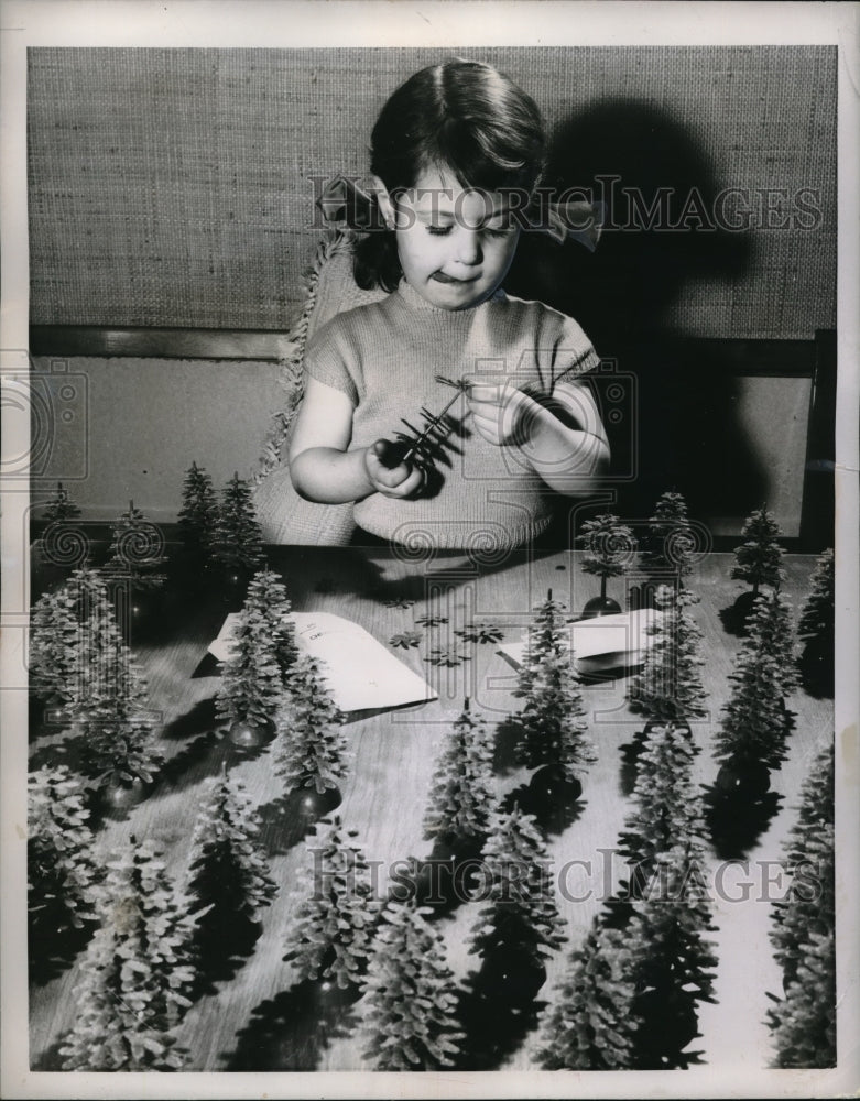 1955 Press Photo Suzan Lechner, age 3 in Frankfurt, Germany - Historic Images