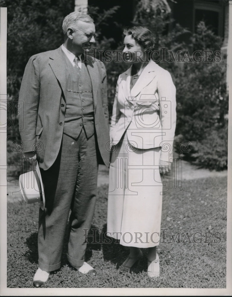 1936 Press Photo Gov. Alfred Landon of Kansas and wife - neb38762 - Historic Images