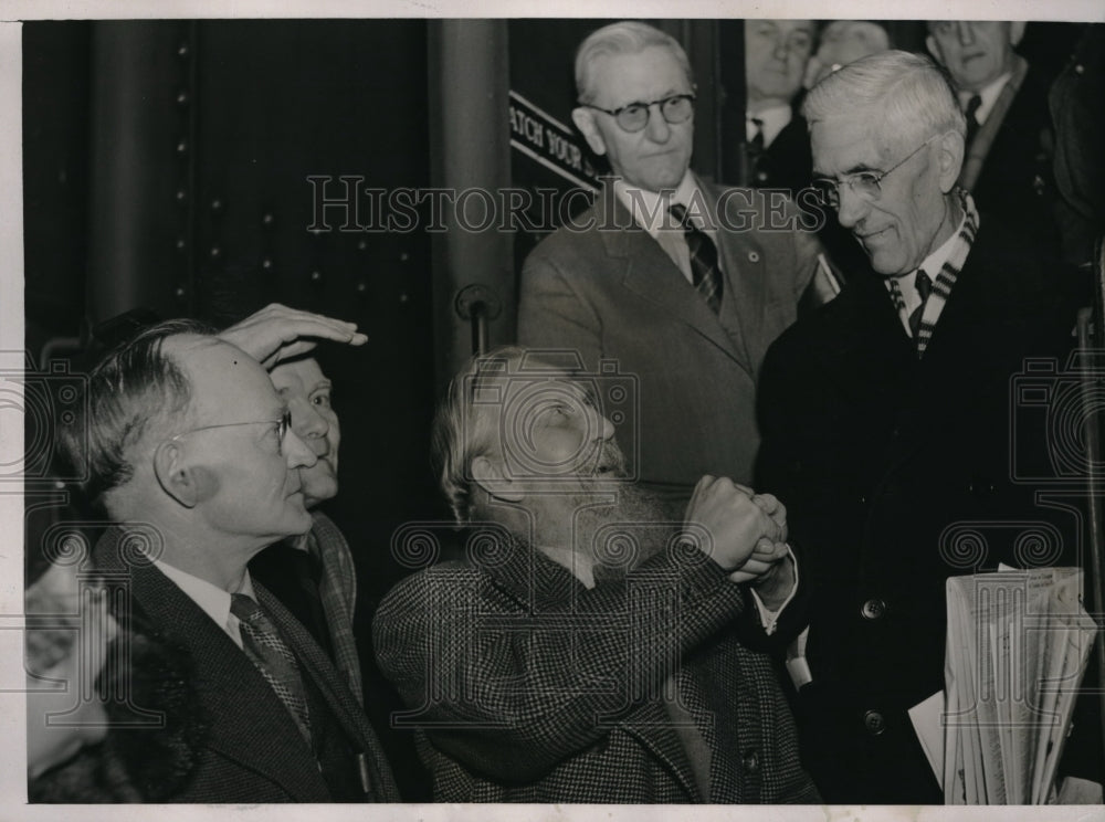 1938 Dr Francis Townsend heads to jail for contempt of House of Reps - Historic Images