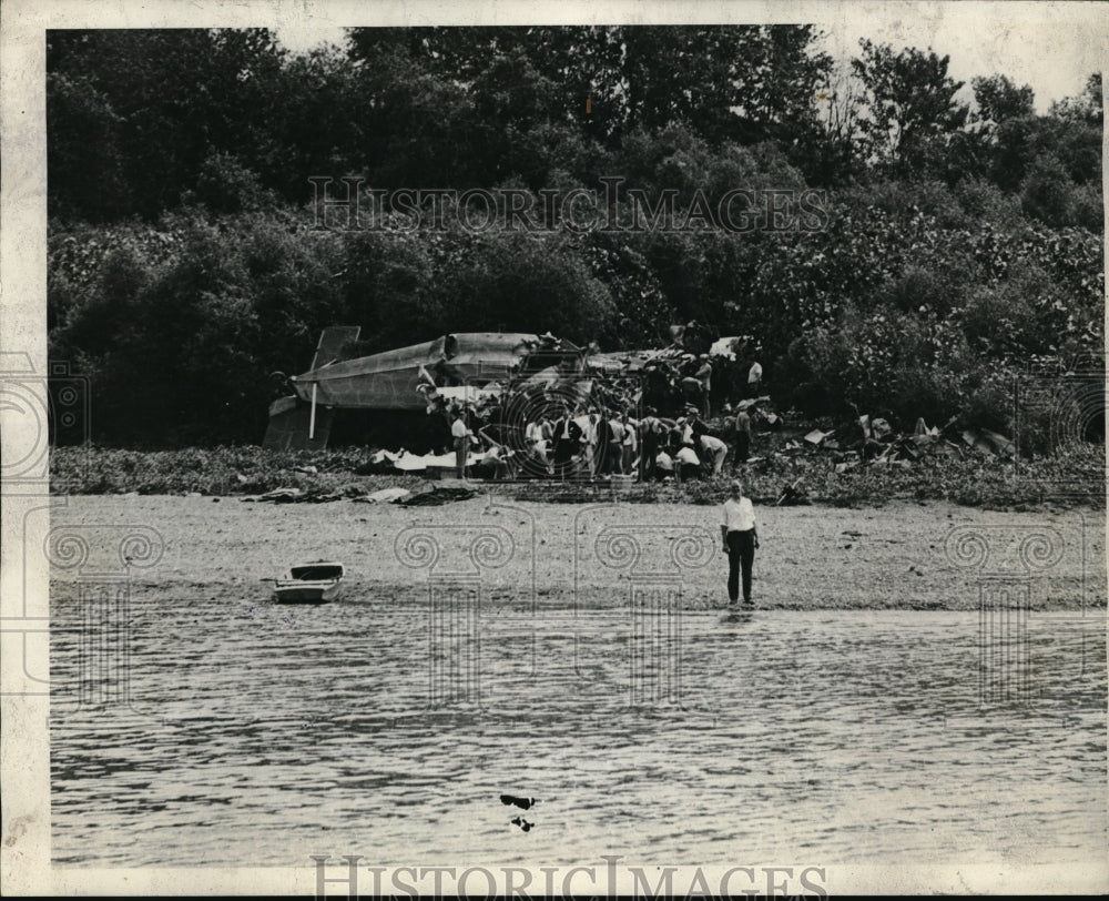 1931 Scene of airliner crash-Historic Images