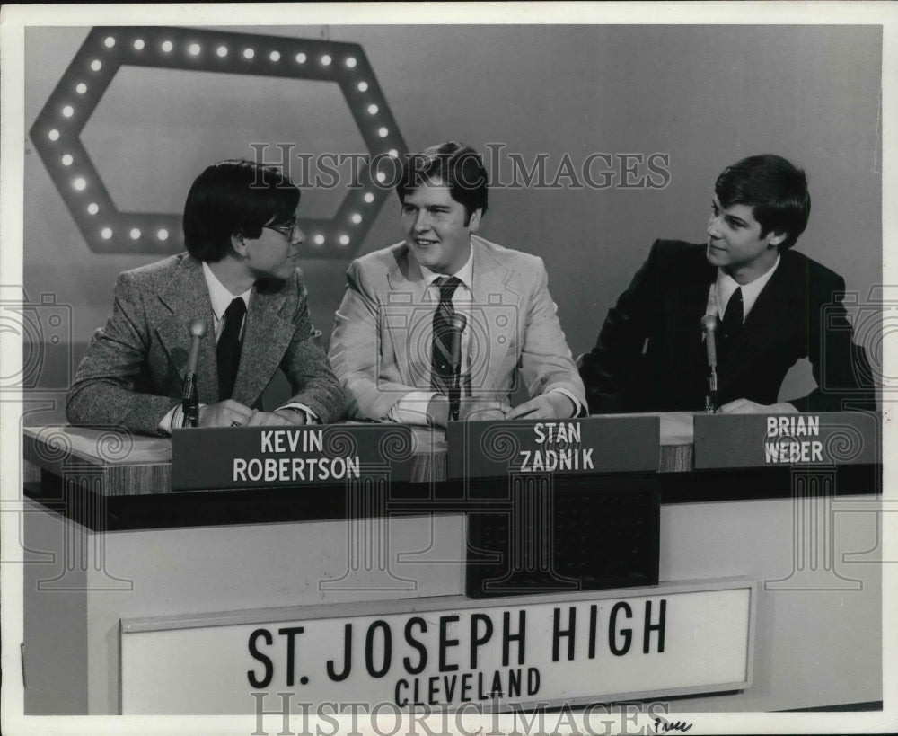 1977 Press Photo Cleveland Ohio St Joseph HS debate teamKevin Robertson - Historic Images