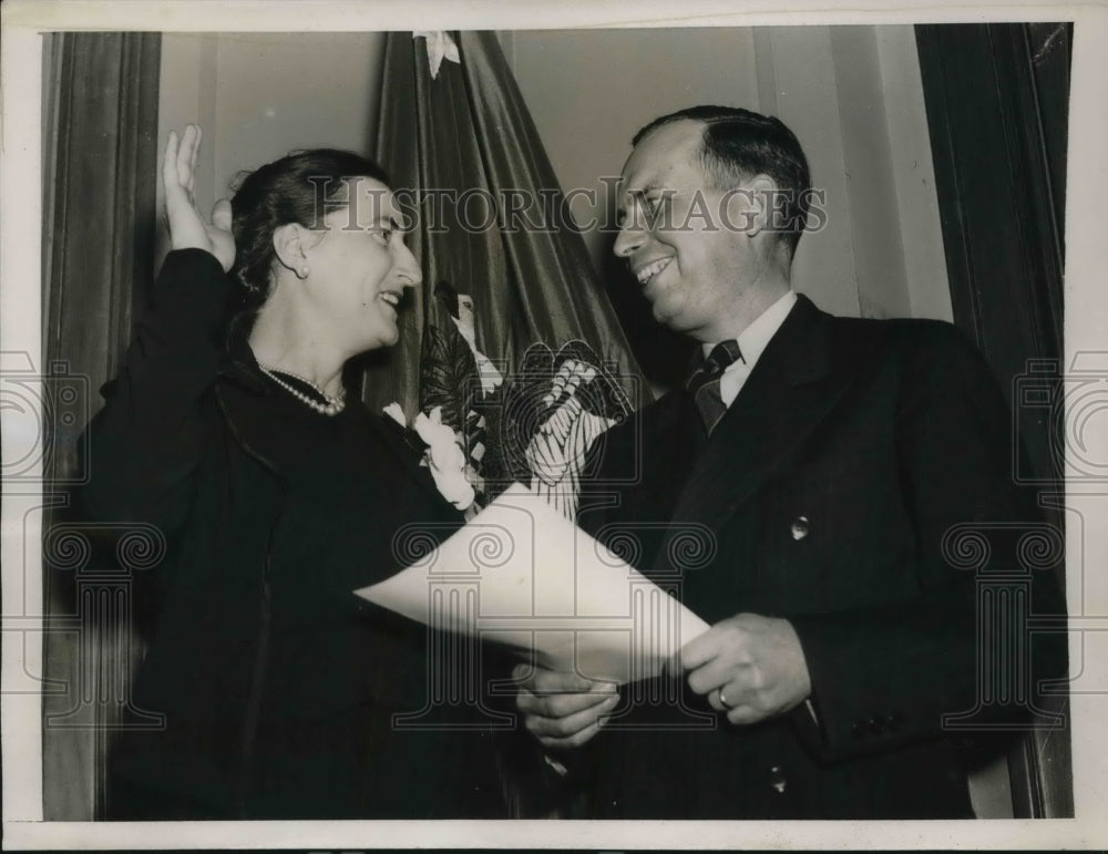 1939 Press Photo Helen Horonimus sworn as head of Federal Institution for women-Historic Images