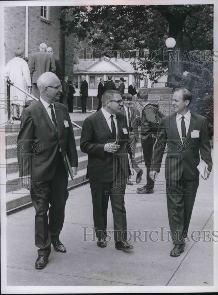 1968 Press Photo Charles Hawkins, Rev Blair Stewart, Rev Mark Fulkerson - Historic Images