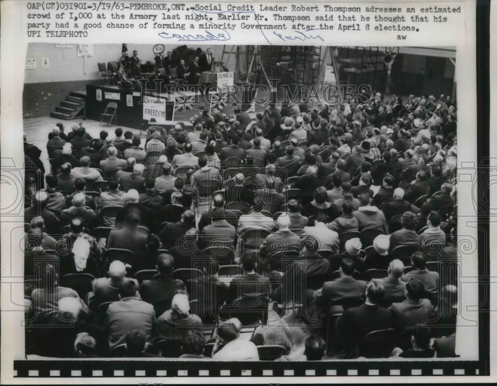 1963 Canadian Social Credit Leader Robert Thompson addresses crowd - Historic Images