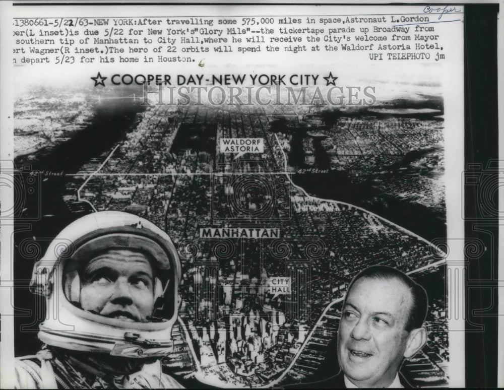 1963 Press Photo Astronaut L.Gordon Cooper and Manhattan Mayor Wagner - Historic Images