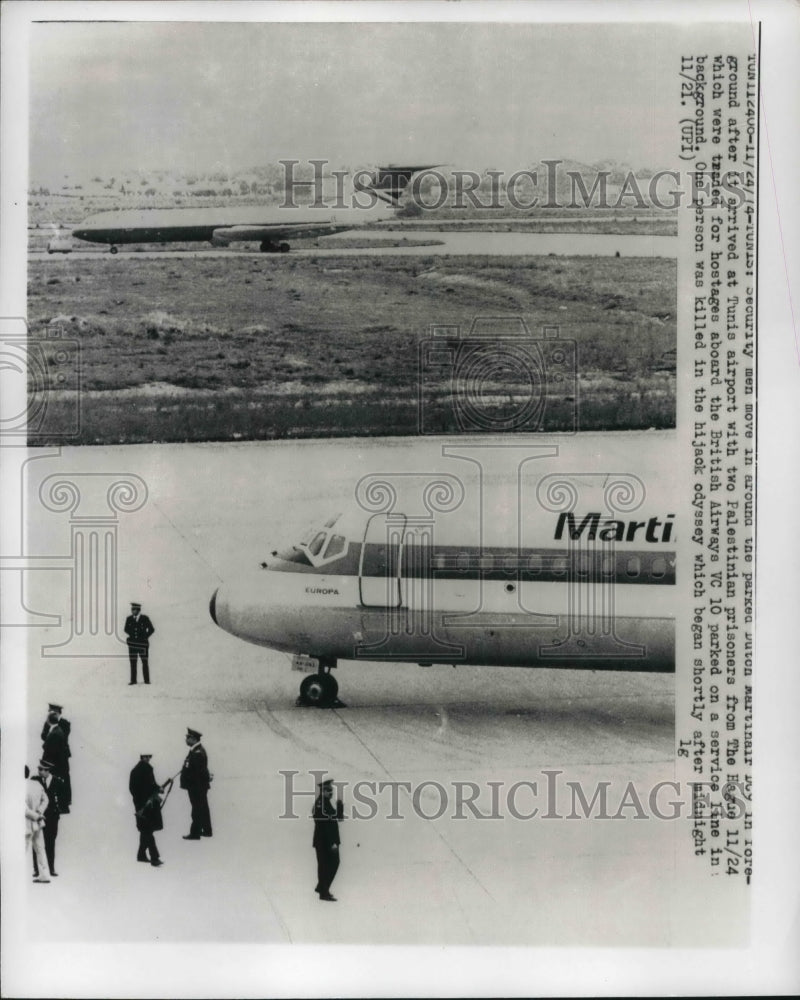 1974 Press Photo Tunis airport &amp; hijacked British Airways plane - neb39817-Historic Images