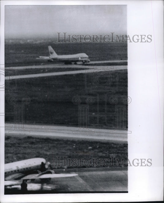 1973 Japan AIr line 747 Jumbo jet - Historic Images