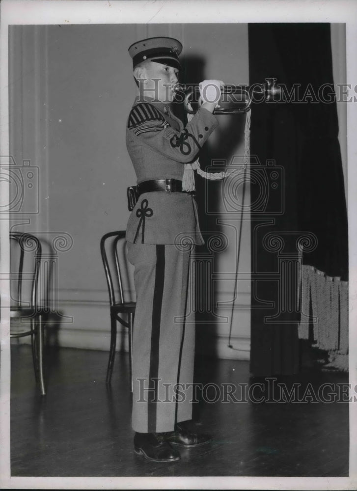 1938 Press Photo Joseph T Thorne Jr of Knickerbocker Grays at convention in DC - Historic Images