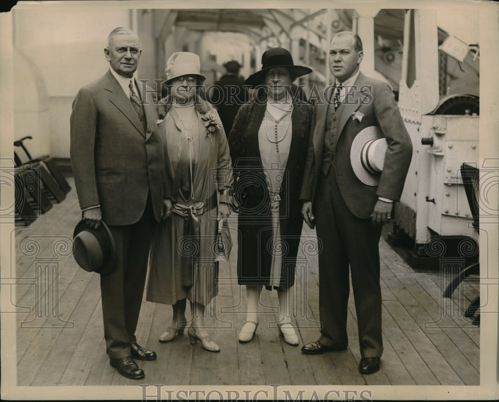 1927 Press Photo Mr &amp; Mrs TF Morseles &amp; others on SS Ile De France-Historic Images