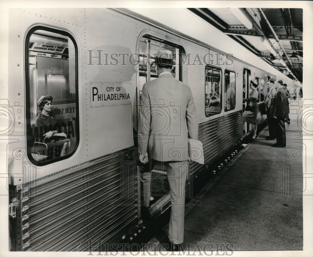 1960 All Stainless steel transit cars buit by The BuddC Company - Historic Images