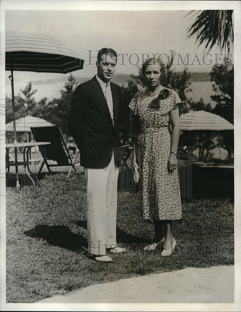 1933 Press Photo Mr &amp; Mrs Henry B Miller at Belmont Hotel in Bermuda - Historic Images