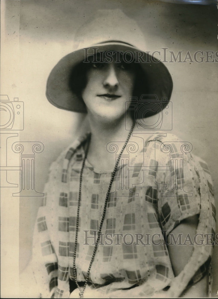 1925 Press Photo Syvia M. Paget, Daughter of Richard Paget - Historic Images