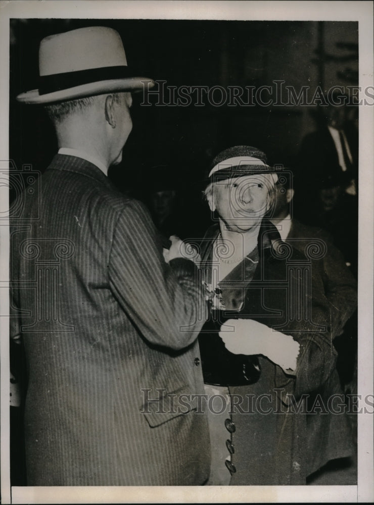 1937 Press Photo Mrs Juliet Tuttle &amp; attorney Lee Francis dog poisoning trial - Historic Images